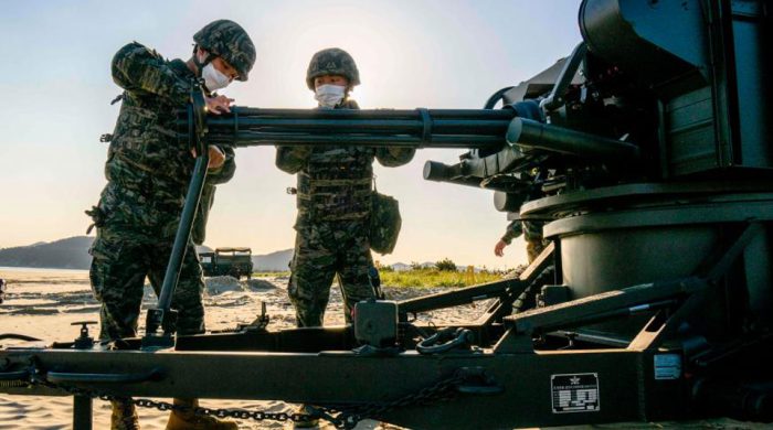 Tanks, guns and 'dragon's teeth' guard S Korea frontier island